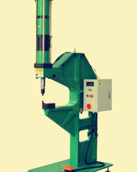 鉚接機(jī)的模具為什么容易斷裂?